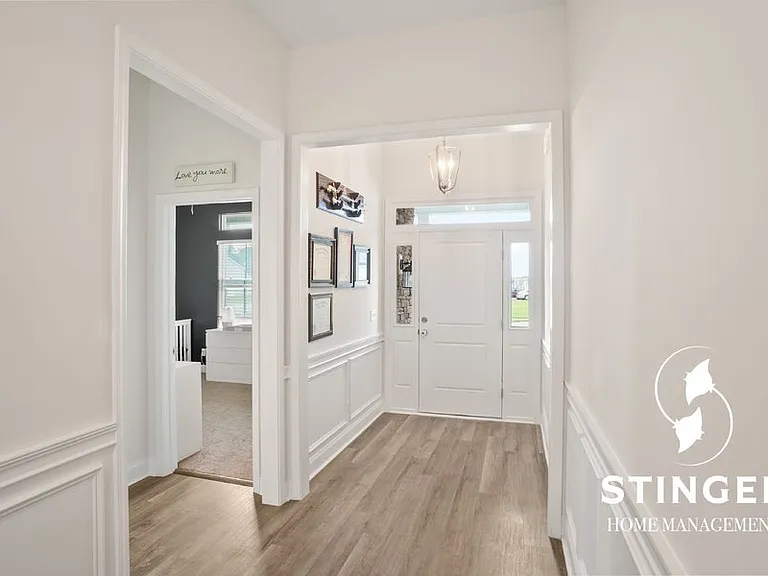 58 Newton Ter — Photo 4
