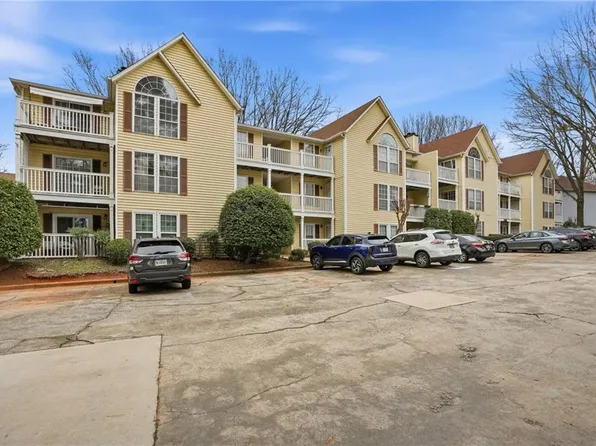 561 Cobblestone Trl, Avondale Estates, GA 30002