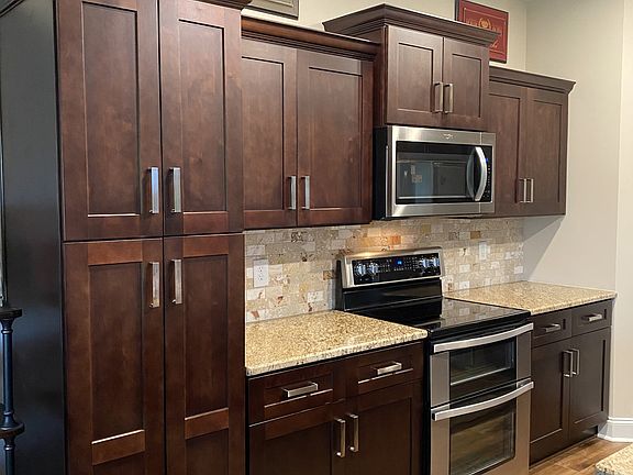 2nd image of 304 Pinson Ct W