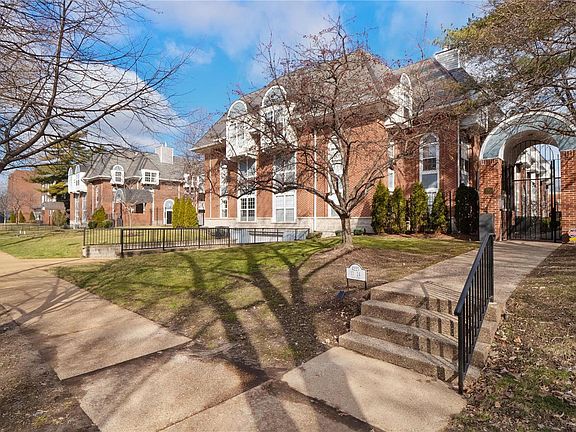 2nd image of 4225 W Pine Blvd APT 19