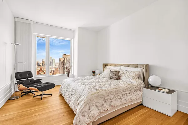 Rented by Sotheby's International Realty | media 27