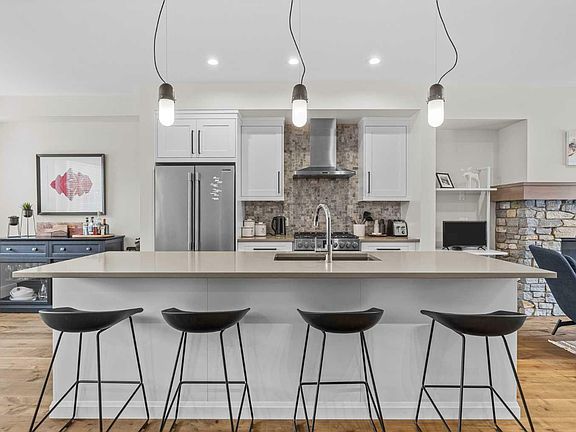 2nd image of 1101 Three Sisters Pkwy #103A