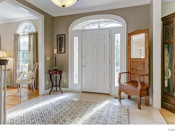 4th image of 405 Berkley Place Ct