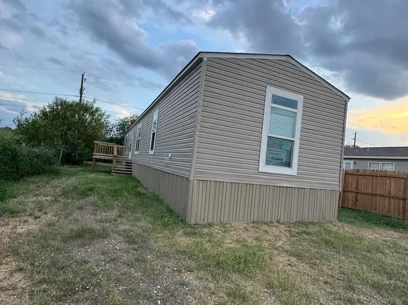 1608 HILDAGO, Cotulla, TX 78014