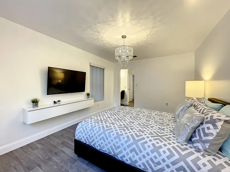 5051 Ernst Ct — Photo 10
