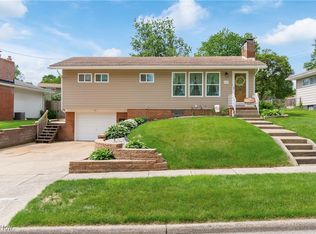 2184 Lynn Dr, Akron, OH 44312