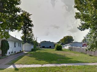 1322 S Chestnut Ave, Green Bay, WI 54304