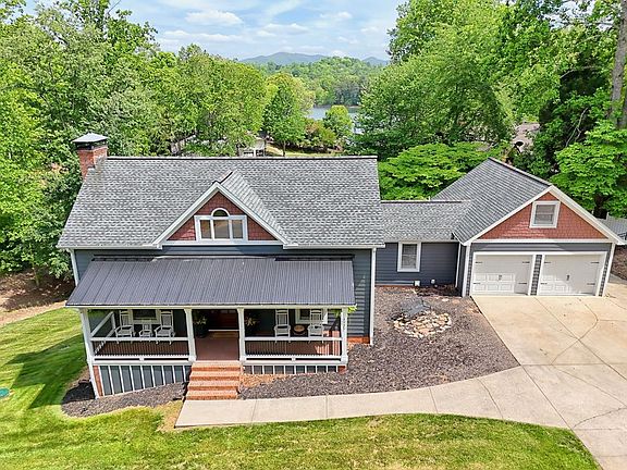 4th image of 520 Long View Dr