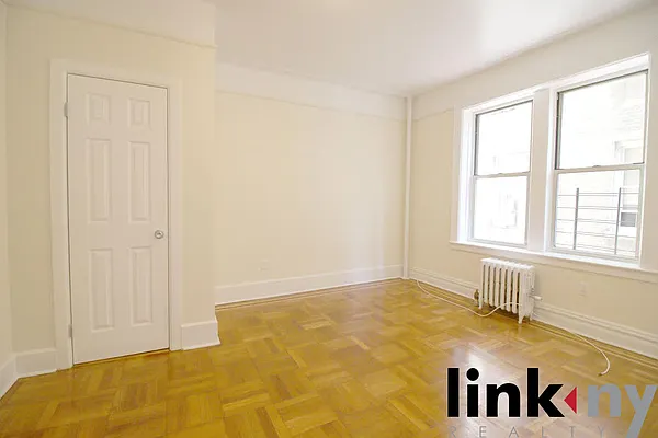 Rented by Link NY Realty | media 30