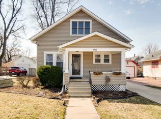 605 Forest Ave, Aurora, IL 60505