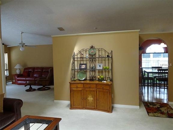 4th image of 814 Avon Ct