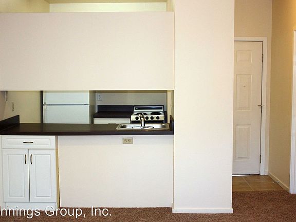 5th image of 640 E 15th Ave #104