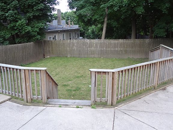 2nd image of 4 Prospect Hill St