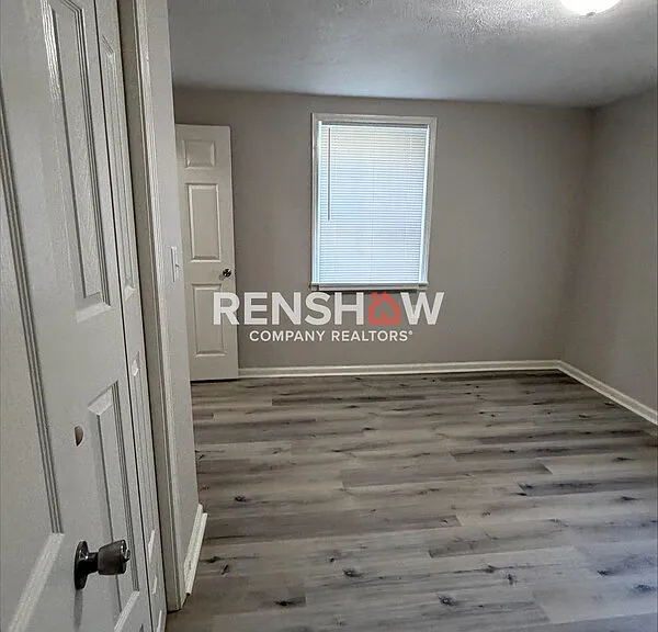 68 Royal Oaks Pl — Photo 4