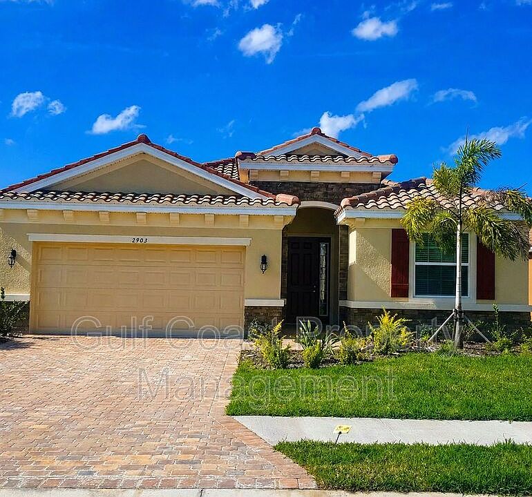 1st image of 2903 Esmeralda Dr