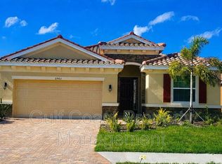 2903 Esmeralda Dr, Sarasota, FL 34243