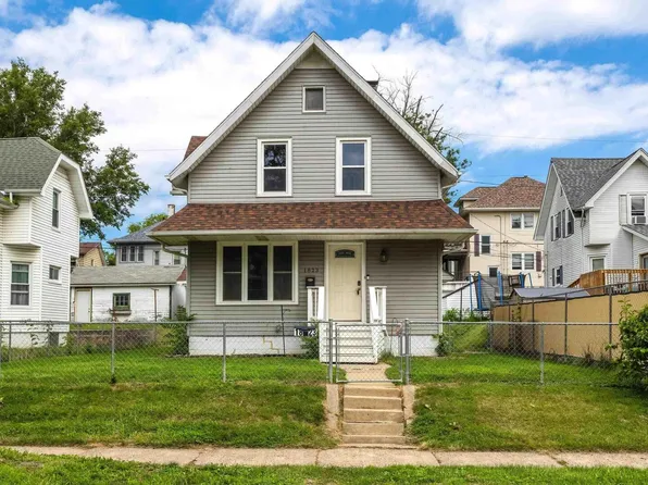 1823 18th Ave, Moline, IL 61265
