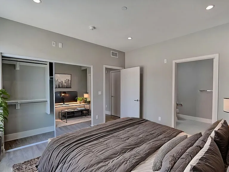 1210 S Corning St #201 — Photo 4