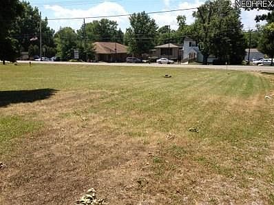 2nd image of 332 Niles Rd SE