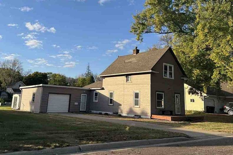 1st image of 1418 4th Ave
