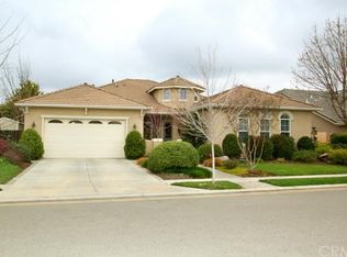 2933 Celeste Ave, Clovis, CA 93611