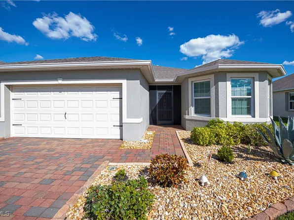 3313 Acapulco Cir, Cape Coral, FL 33909