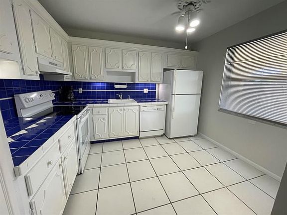 3rd image of 717 S Us Highway 1 APT 119