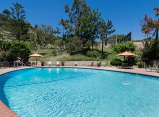 6740 Hillpark Dr APT 204, Los Angeles, CA 90068