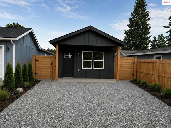 238 Ash St, Ponderay, ID 83852