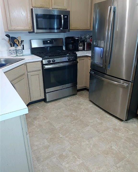 2nd image of 889 Royal Grove Ct