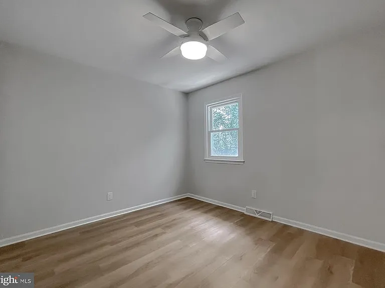 22373 Enoch Rd — Photo 55