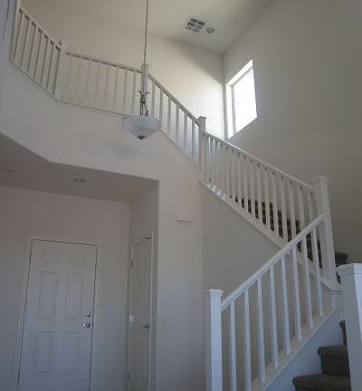 4th image of 844 Tarbet Ave