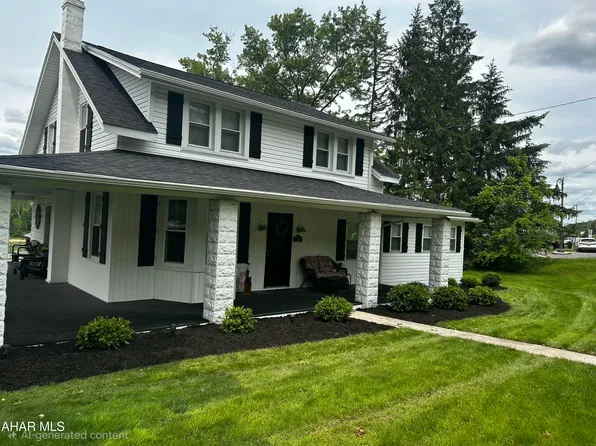 453 Bedford St, Claysburg, PA 16625