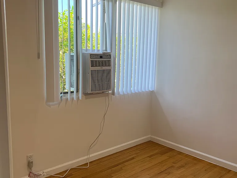 1317 Lucile Ave #7 — Photo 16