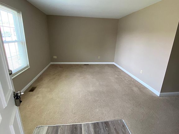 4th image of 2334 Kewanna Ln