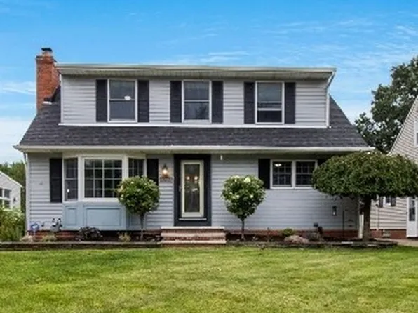 16420 Parklawn Ave, Middleburg Heights, OH 44130