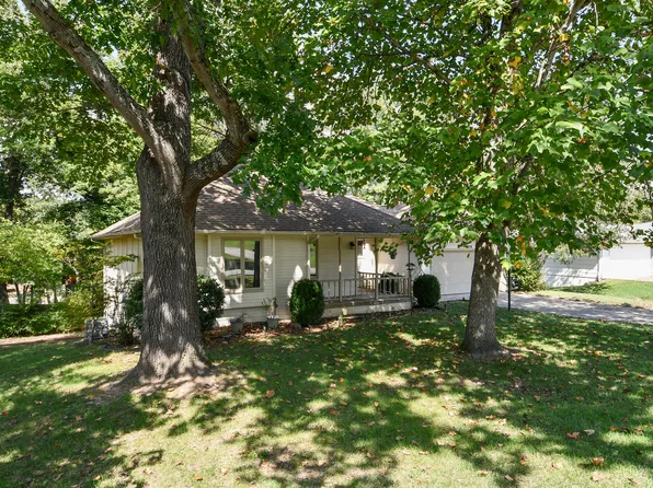230 Groton Street, Hollister, MO 65672