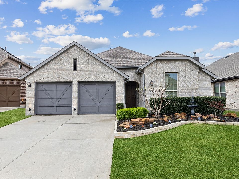 1st image of 836 Parkland Dr
