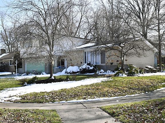 2nd image of 1144 E Dartmoor Ave
