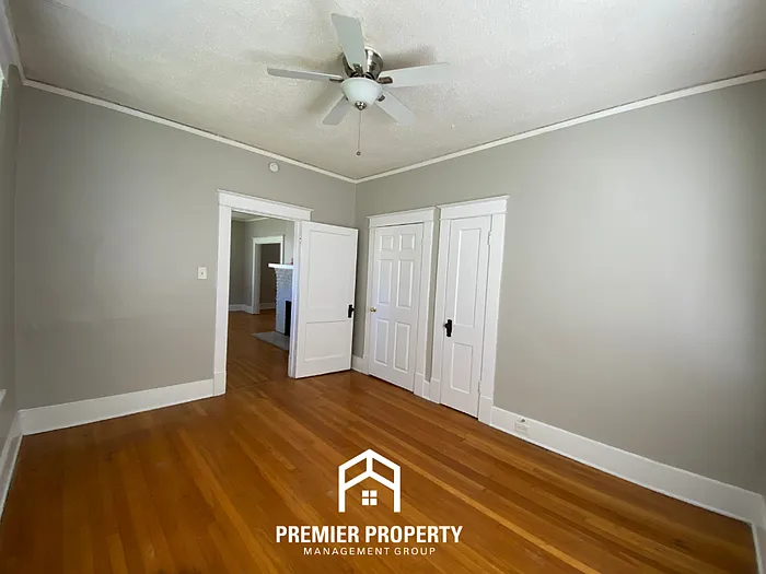696 N Willett St — Photo 14