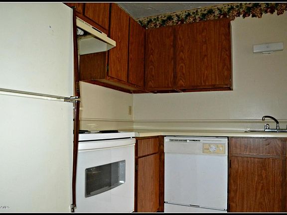 5th image of 128 N Meyers Dr APT C