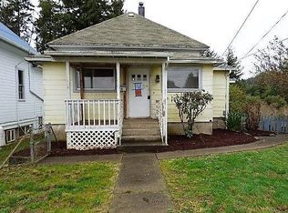 460 E 4th St, Coquille, OR