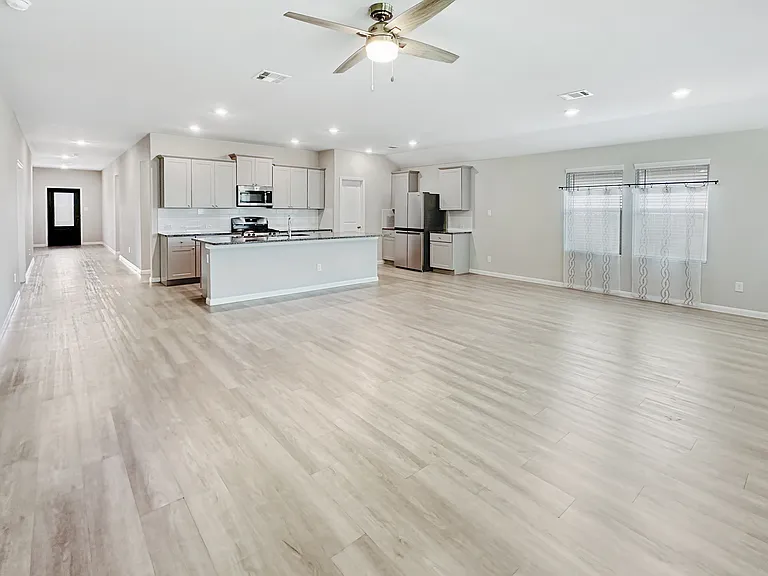 518 Summersweet Rd — Photo 12