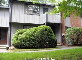 20 Hitching Post Ln, Glastonbury, CT 06033