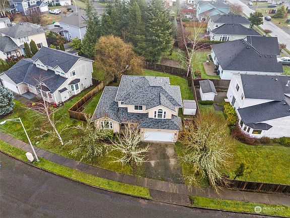 4th image of 2916 Edinburgh Drive SE