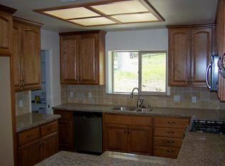 39305 Fair Oaks Dr, Oakhurst, CA