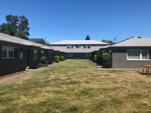 2831 E 6th St APT 10