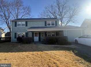 24 Hancock Ln, Willingboro, NJ 08046