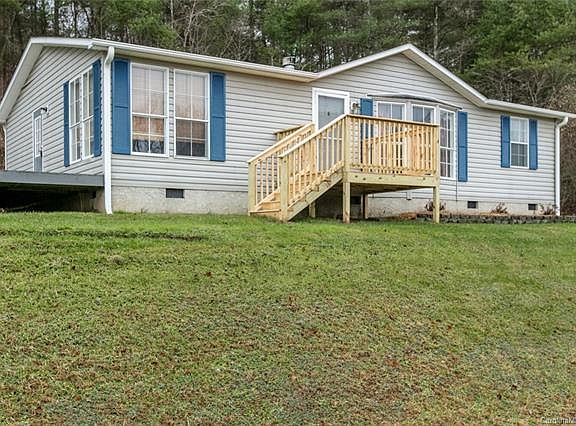 5th image of 2424 Bear Creek Rd
