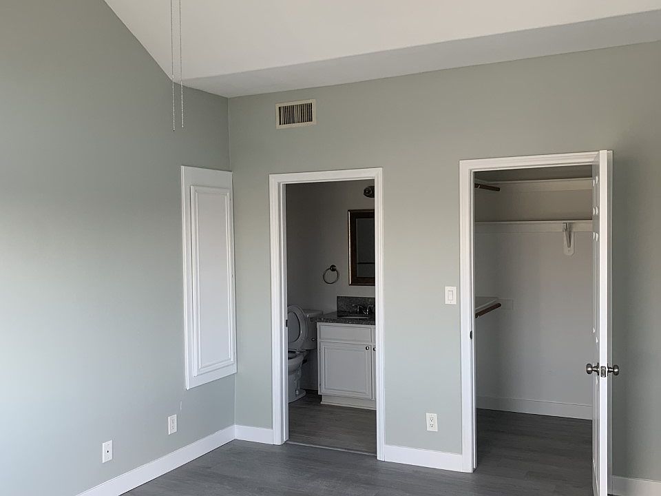 Bedroom #1